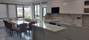 Bán nhà ngõ cách phố 1 nhà – 7 tầng thang máy – ô tô 7 chỗ vào nhà – phân lô