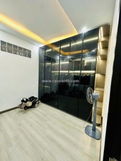 Bán nhà nguyễn văn cừ cách 1 nhà ra phố – trung tâm long biên – lô góc 3 thoáng