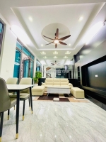 Bán nhà phạm văn đồng nhà 5 tầng đẹp 40m², lô góc, ngõ thông ô tô, giá chỉ 9 tỷ