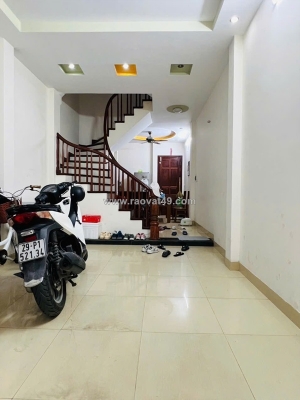 Bán nhà phân lô ô tô kinh doanh 2 thoáng trước sau hoàng quốc việt cầu giấy