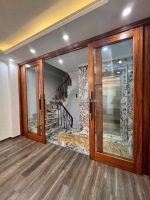 Bán nhà rất gần tây hồ - nhà mới tinh - thang máy - phân lô - kinh doanh - ô tô