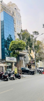 Bán tòa nhà lô góc phùng hưng- hoàn kiếm, 110 m2, mt 10m, giá 138 tỷ.