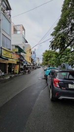 Cách 3 căn ra mặt tiền 
nhà mới có 4 tỷ  dtds 50 m2