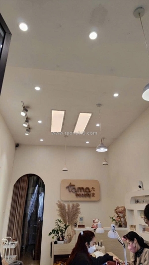 Cho thuê 40m2, tầng 1,nở hậu có lộc, nhà mặt phố đi bộ mai anh tuấn, view hồ