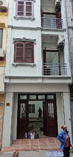 Cho thuê nhà 4,5 tầng mặt phố 92a nguyễn văn trỗi, q thanh xuân,nhà đẹp tiện