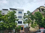 Đại cát ô tô 7 chỗ đỗ cửa, trước nhà. sân chơi rộng đỗ nhiều ô tô, sân chơi