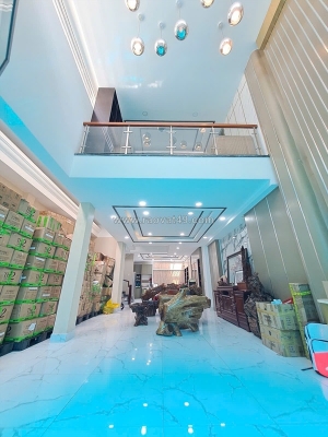 Giảm 600 triệu nhà siêu đẹp - dương quảng hàm- 130m2- 3 tầng- 4pn- phòng thờ