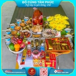 Heo quay nguyên con biểu tượng sung túc và may mắn trong mọi nghi lễ cúng.