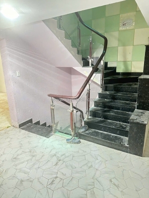 Hiếm - khu k300 - sân bay = định giá - 86m2 - đường 10m có vỉa- 5 tầng - 11