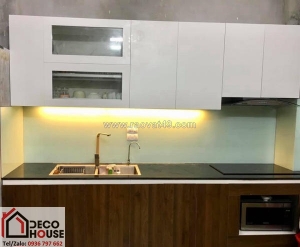 Kính ốp bếp kem sữa có những loại nào?