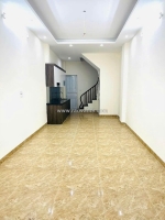 Lai xá :nhà 4t - mt 4,5m - 3 thoáng - mặt phố lai xá - kd - oto