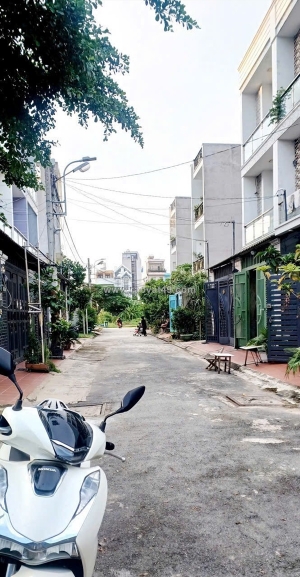 Lô đất đường 970 phú hữu dt 60m giá đầu tư