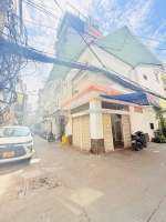 Mặt tiền căn góc 2 mặt  tân vĩnh trung tâm q4

ngang 6 dài 5 đúc bê tông có 6