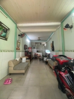 Mặt tiền hai mươi thước 
thông vĩnh khánh 
xe tải ngũ trong nhà 
trung tâm