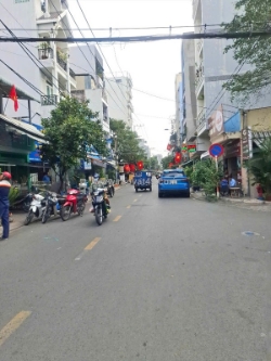 Nguyễn thị thập, chỉ 4,2tỷ, dt 48m2, nhà đẹp 3 tầng, hẻm ôtô kế bên,gần lotte