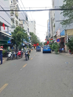 Nguyễn thị thập, chỉ 4,2tỷ, dt 48m2, nhà đẹp 3 tầng, hẻm ôtô kế bên,gần lotte