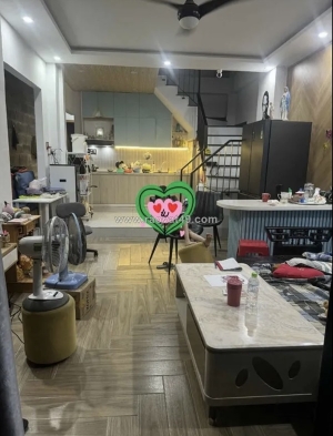 Nhà 2 tầng kiệt oto lý thái tổ . nhà full nội thất