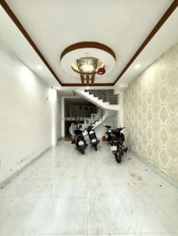 Nhà 4 tầng kiệt nguyễn du . đang cho thuê tr/tháng