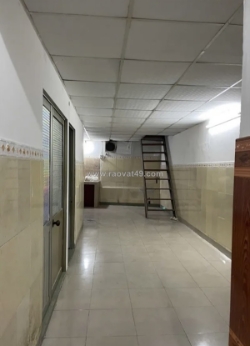 Nhà cấp 4 lửng đúc kiệt oto trần hưng đạo . dt:81m , ngang 5m5