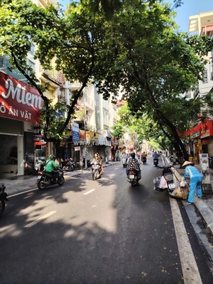 Nhà chính chủ - giá tốt - vị trí đẹp tại đội cấn, quận ba đình, thành phố hà nội