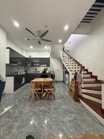 Nhà đẹp yên phụ, sát hồ tây, 2 thoáng, nhà dân xây chắc chắn, 6 tầng giá nhỉnh