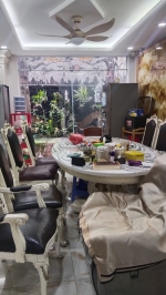 Nhà mặt tiền quận 7, ngay nguyễn thị thập 5 tầng , view sông 126m2, ngang 7m,