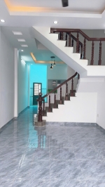 Nhà mới 3 tầng 4 x 32m tân chánh hiệp quận 12 hẻm xe hơi đỗ cửa shr