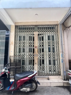 Nhà mới 3 tầng nở hậu l hẻm 875 đường trần hưng đạo p1q5. giá: 4.68 tỷ