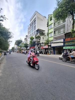 Nhà mt đường trường sơn phường 15 quận 10 cũ.