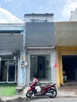 Nhà nhỏ 2 tầng mặt tiền kinh doanh lê quyên p5q8. 2.8 tỷ bớt lộc