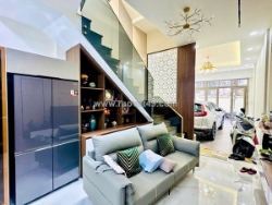 Nhà quận 1- mặt tiền phường tân định- xe hơi trong nhà 60m2 cao 3 tầng nt sịn: