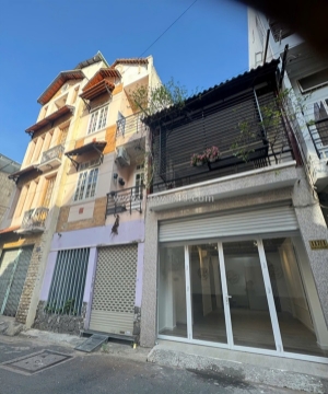 Nhà trống giao ngay 1 trệt 1 lầu hẻm xe hơi 117/1 ba vân p14 tân bình