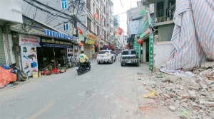 Nhà vị trí đẹp lô góc - thuận tiện kinh doanh cần bán nhanh căn nhà phường phú