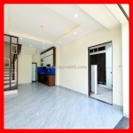 Nhà yên vĩnh, góc 2 thoáng vĩnh viễn, gần nhà văn hóa, sân ô tô đỗ 247 cách