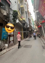 Phố cầu giấy, nhà 4t đẹp dân xây, gần hồ, ô tô đỗ gần - 50m2, 11.6 tỷ