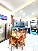 Siêu hiếm! nhà 4 tầng, ngang 5.8m, hẻm xe hơi thông, lê đức thọ, gò vấp!