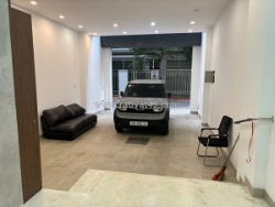 Siêu hiếm - xuân la - phân lô - thang máy -  thoáng trước sau - gara - ô tô