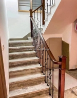 Tôi cho thuê nhà hai cửa đi, mới, trúc bạch; vỉa hè 100m2* 4t- 30 tr