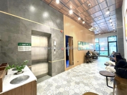 Trần đại nghĩa hbt 140m² 2mt phố + ngõ ôtô vỉa hè 4t thang máy thuê 2.4tỷ/năm