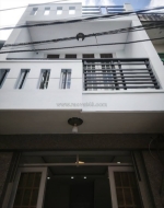 Bán nhà 3 tầng, 32m², hẻm xe hơi, gần hương lộ 2, lê văn quới, ngã tư bốn xã,