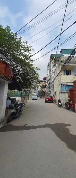 Bán nhà 5 tầng thụy phương lô góc ô tô vào nhà