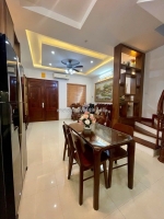 Bán nhà dân xây lạc long quân 41m x 6t x 7,495 tỷ , lô góc 3 thoáng, ô tô, ngõ