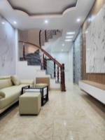 Bán nhà đẹp kim giang 36m * 4 tầng, ô tô dừng đỗ cách nhà hơn 10m, nhà có sân