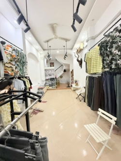 Bán nhà đường thành, 35m2, 4 tầng, mặt tiền 3.2m, 21.5 tỷ, ngõ rộng thoáng,