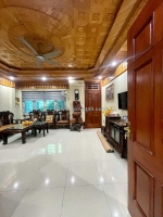 Bán nhà hoàng quốc việt, 40m2, 6 tầng, thang máy xịn