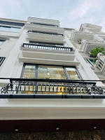 Bán nhà  lô góc mặt ngõ phố phạm văn đồng 55m2 5tầng mặt tiền 4.5m 11.8 tỷ cầu