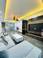 Bán nhà nguyễn văn linh, long biên- oto đỗ cửa-thang máy-full nội