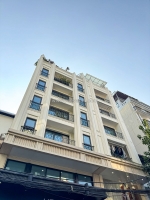 Bán tòa 10 tầng * 200m ô tô tránh, phố nguyễn văn huyên, dòng tiền 4 tỷ/năm