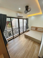 Bán toà nhà giảng võ, ba đình - 80m² x 7t thang máy - mt 8m - dòng tiền