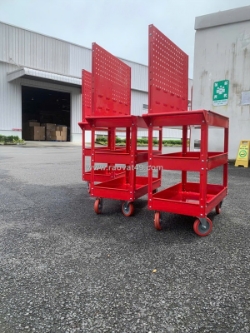 Các mẫu xe đẩy 3 ngăn kế hợp bảng treo, kệ treo khay nhưa